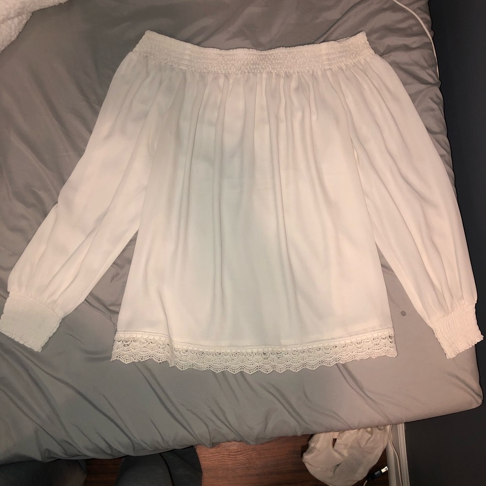 White M off the shoulders Express blouse